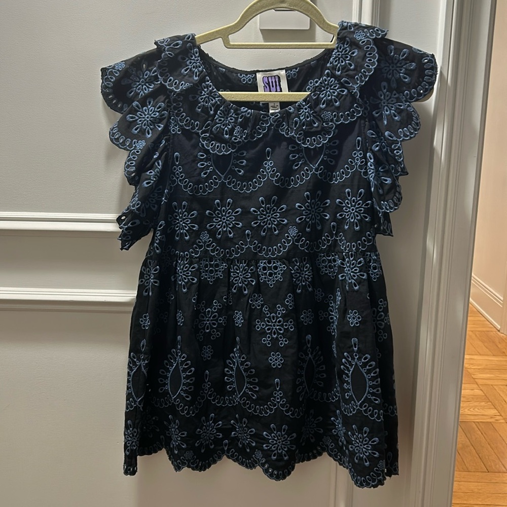 Sui by Anna Sui scalloped sleeve detail top